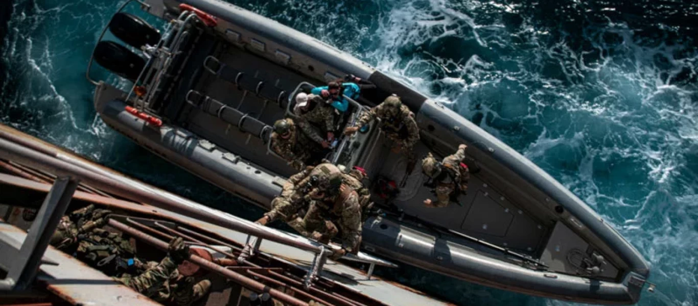 Δείτε εντυπωσιακές εικόνες από τη στρατιωτική άσκηση Ελλάδας - Κύπρου - ΗΠΑ στη Σούδα (φωτο)